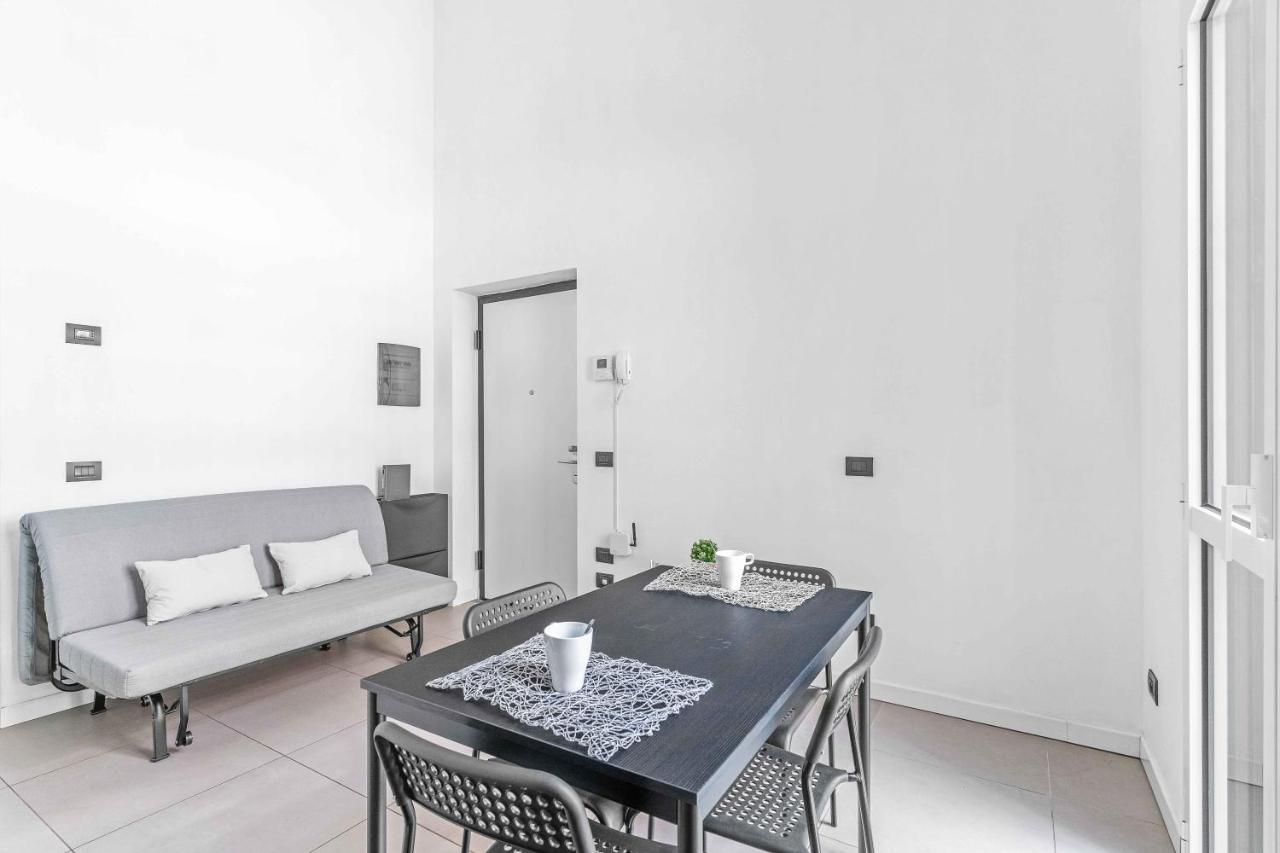 Cos54 - Exclusive Apartment With Garden In Milano Esterno foto